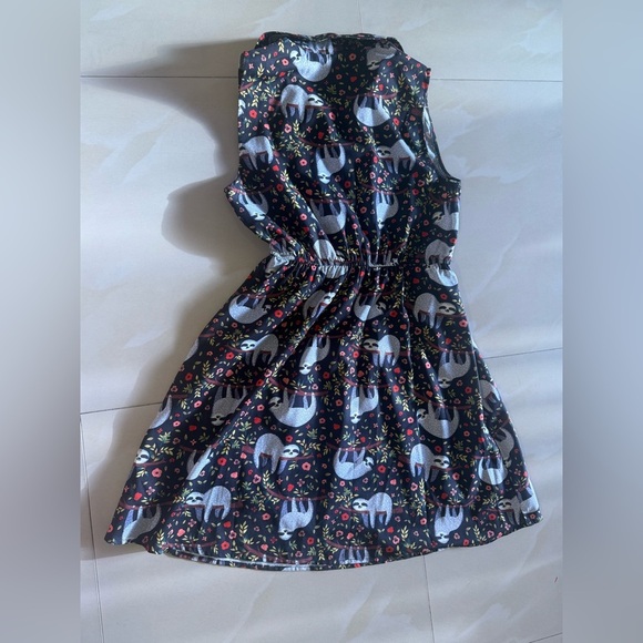 La Vie Lente Sleeveless Sloth Print Shirtdress S/M Quirky Novelty Button Up - Picture 3 of 15